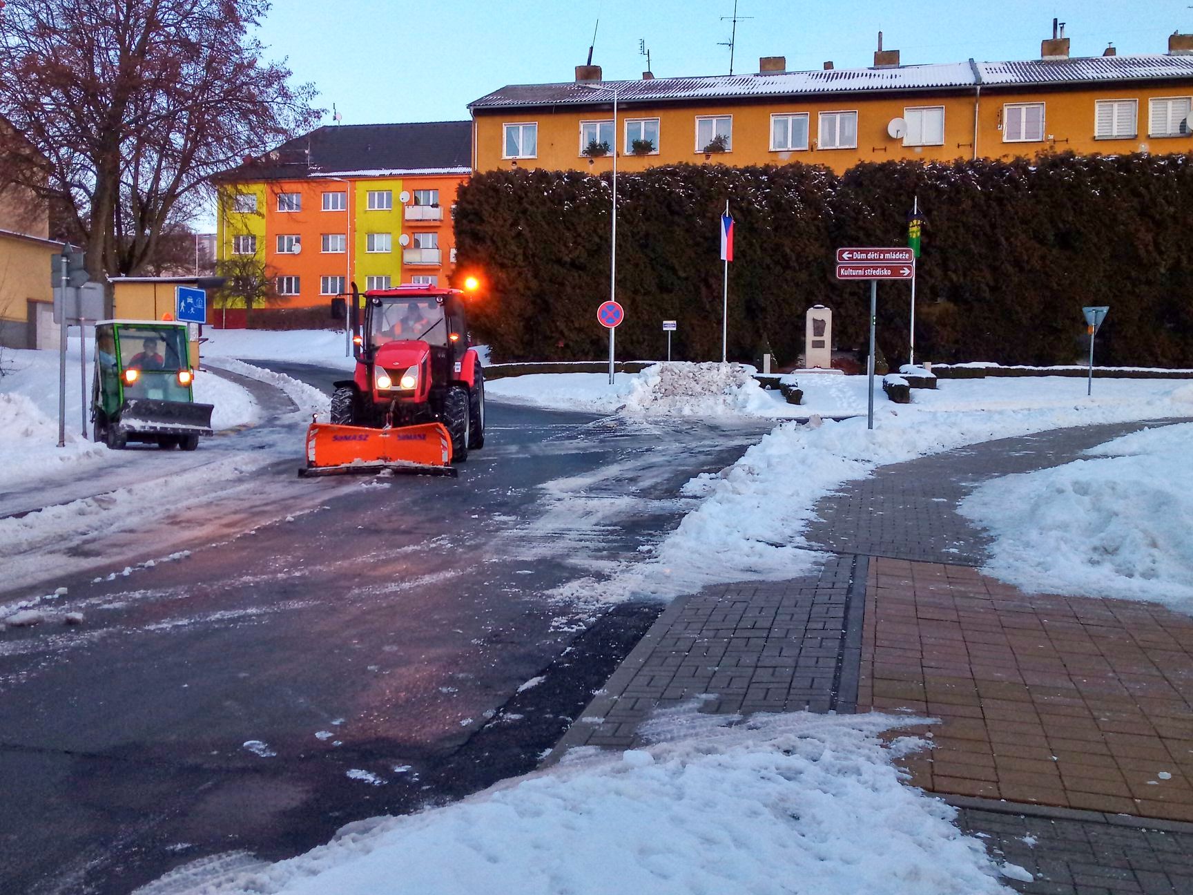 pohled na zimní údržbu silnic ulice čs. armády habartov