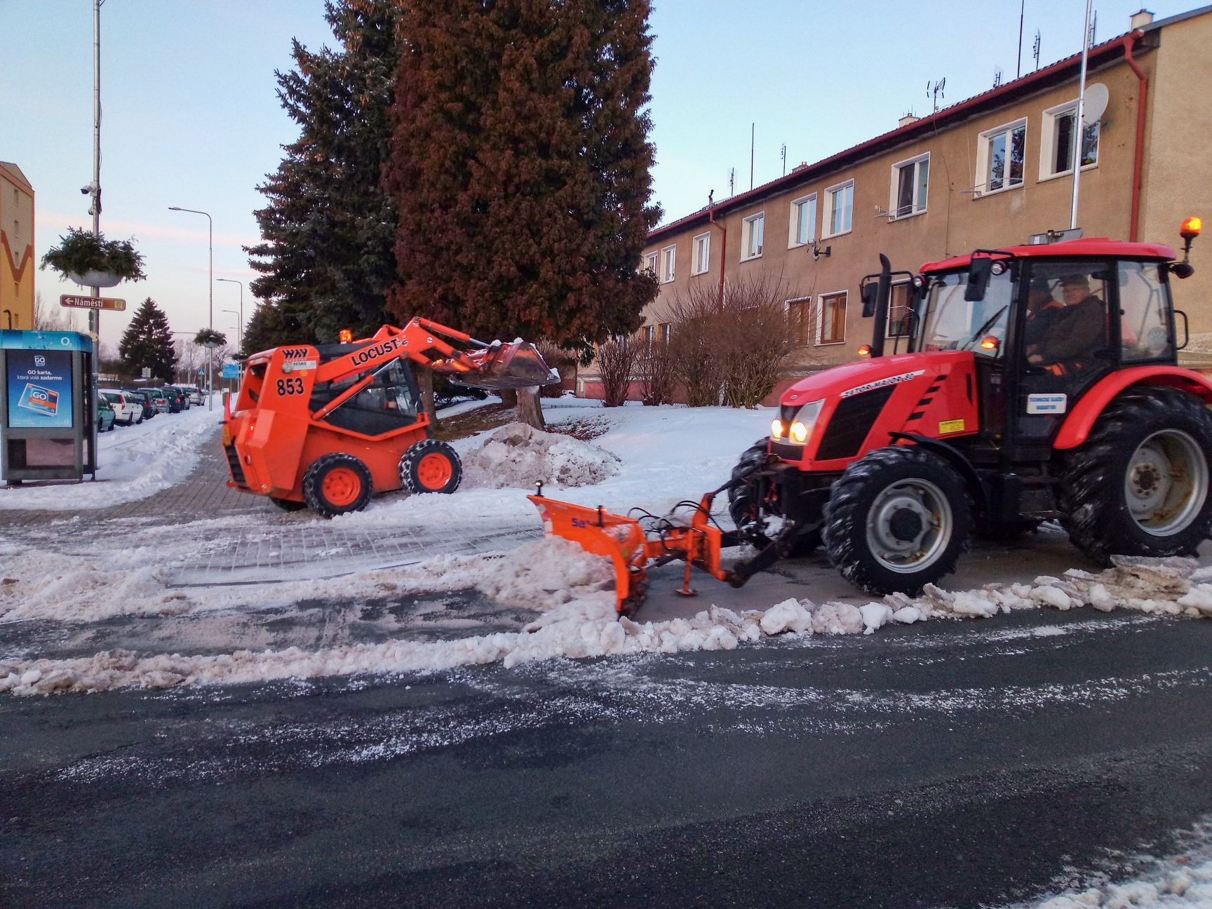 pohled na zimní údržbu silnic ulice čs. armády habartov