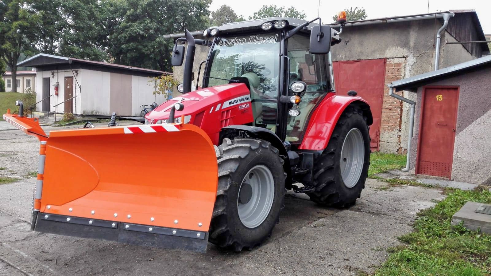 traktor massey feguson 5609